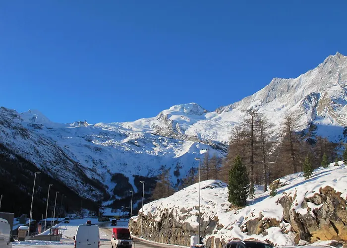 Appartementhaus Venetz Saas105 Ruhige Lage Direkt An Skibushaltestelle Apartamento *