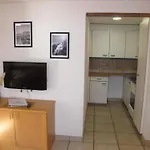 Appartementhaus Venetz Saas105 Ruhige Lage Direkt An Skibushaltestelle סאס פה