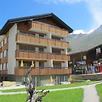 Appartementhaus Venetz Saas105 Ruhige Lage Direkt An Skibushaltestelle דירה סאס פה
